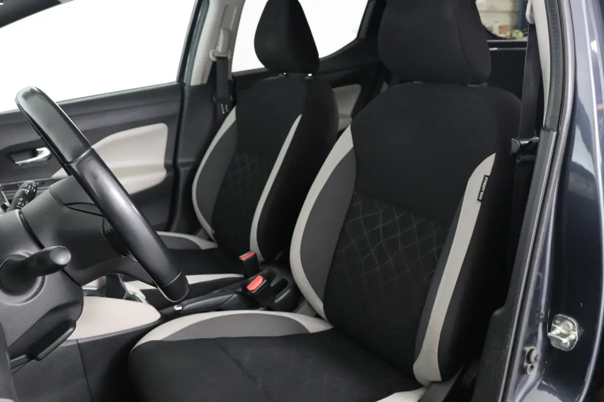 1.0 IG-T N-Connecta | Dealer Onderhouden! | Trekhaak | Navi | Airco | Camera | Cruise | DAB | Lichtmetalen Velgen