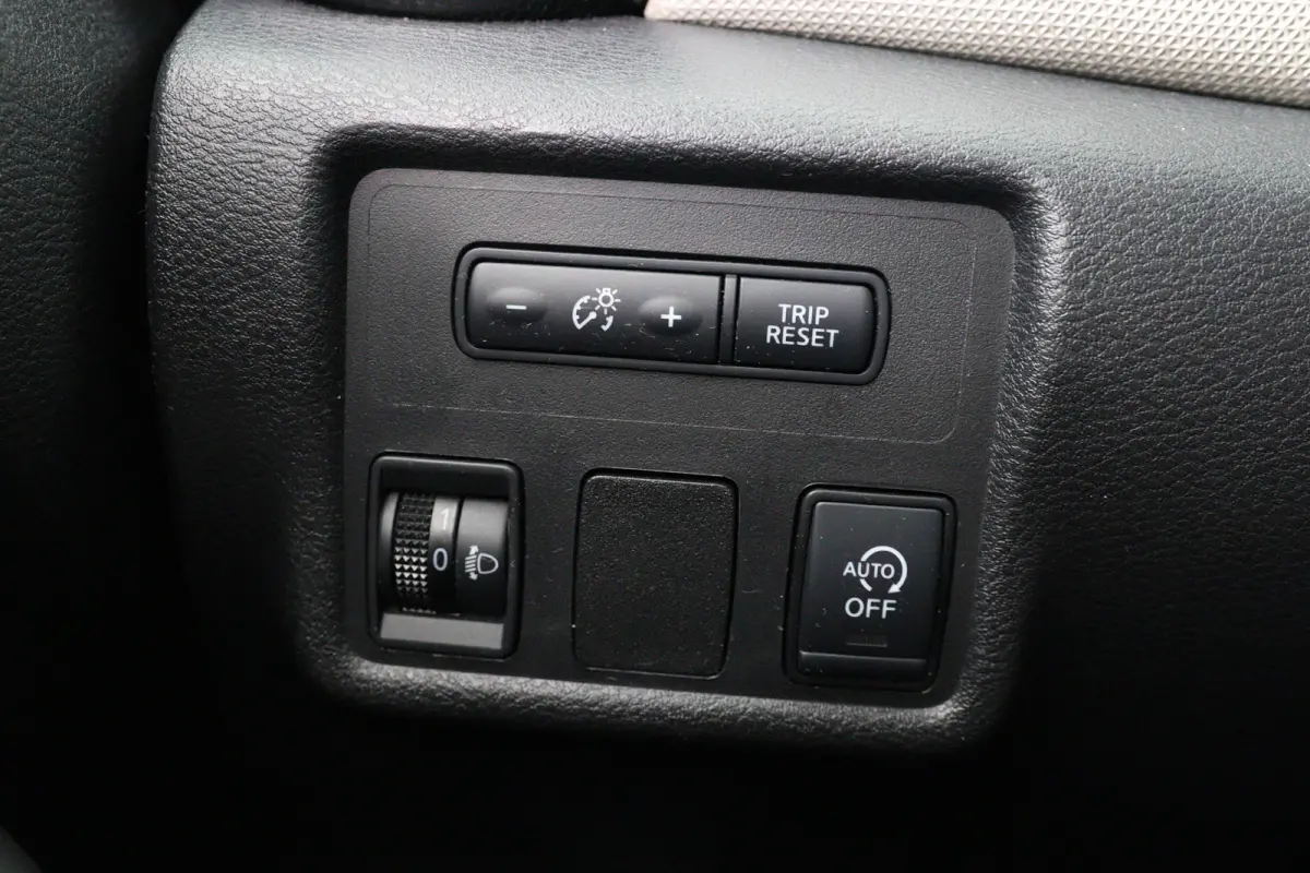 1.0 IG-T N-Connecta | Dealer Onderhouden! | Trekhaak | Navi | Airco | Camera | Cruise | DAB | Lichtmetalen Velgen