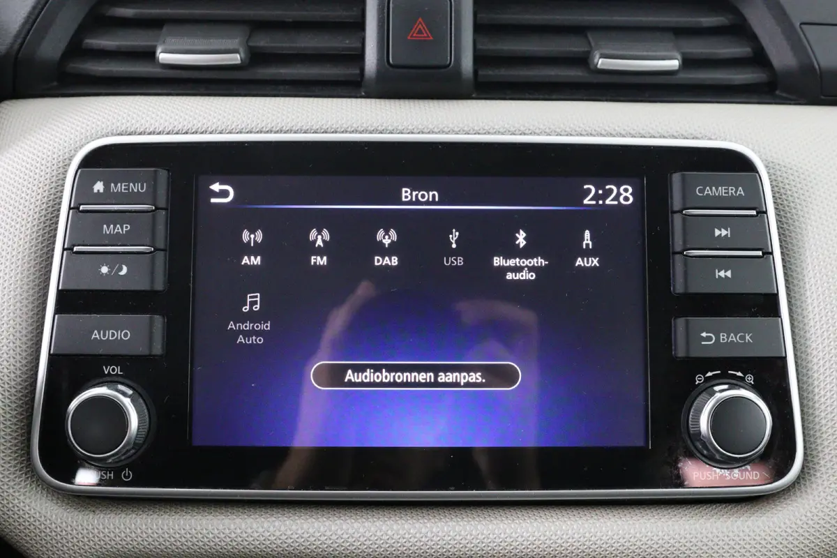 1.0 IG-T N-Connecta | Dealer Onderhouden! | Trekhaak | Navi | Airco | Camera | Cruise | DAB | Lichtmetalen Velgen