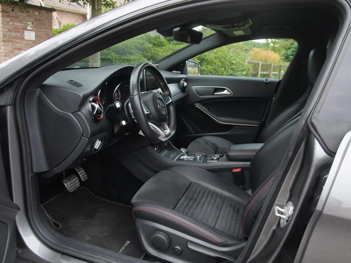 AMG 45 4MATIC | 380 PK | Harman Kardon | Elektrisch bedienbare achterklep | Xenon |