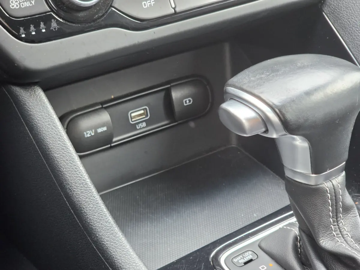 1.6 GDi Hybrid DynamicLine | Parkeersensor V+A | Cruise control adaptief | Apple Carplay/Android Auto