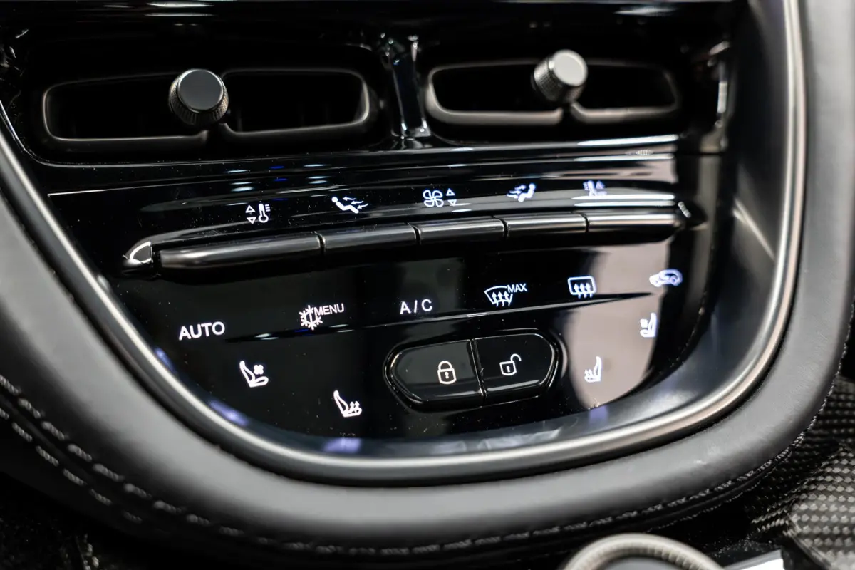 4.0 V8 707 NL Auto | Keramisch | Carbon l Dealer Onderhouden | 2 Jaar Dealer garantie mogelijk
