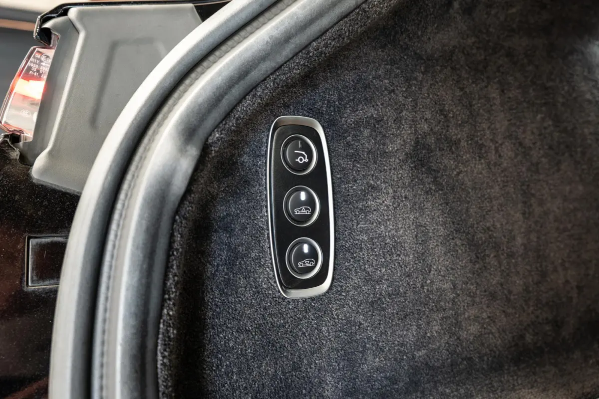 4.0 V8 707 NL Auto | Keramisch | Carbon l Dealer Onderhouden | 2 Jaar Dealer garantie mogelijk
