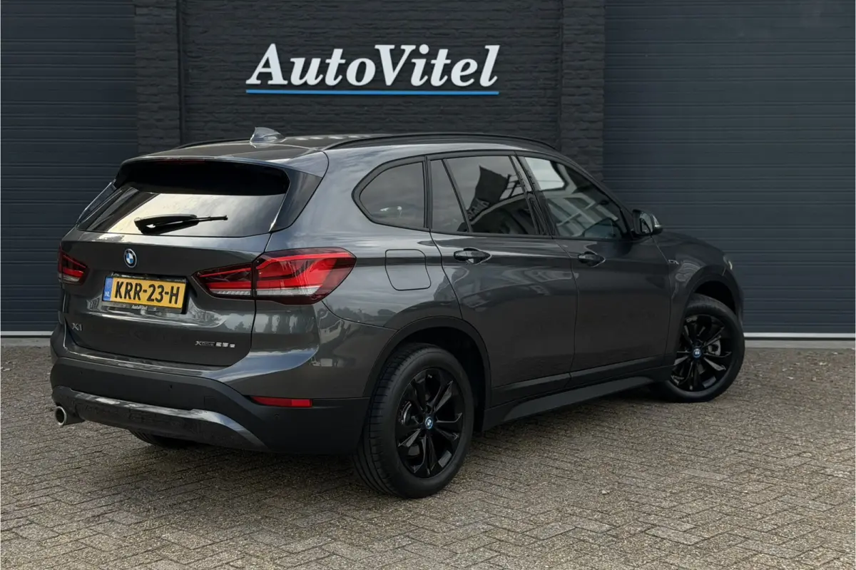 xDrive25e | Camera | Head-Up | Groot NAVI | Stoelverwarming | Elektrische Klep | 35X op voorraad
