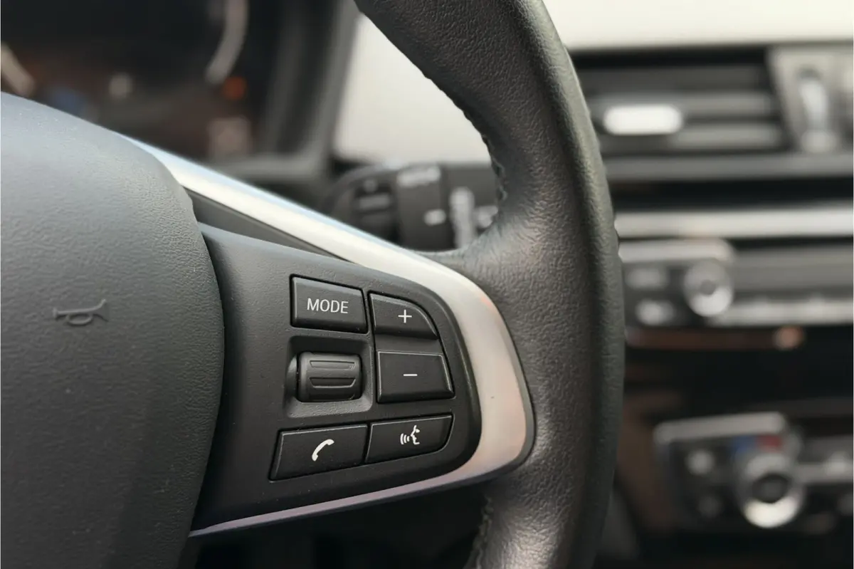 xDrive25e | Camera | Head-Up | Groot NAVI | Stoelverwarming | Elektrische Klep | 35X op voorraad