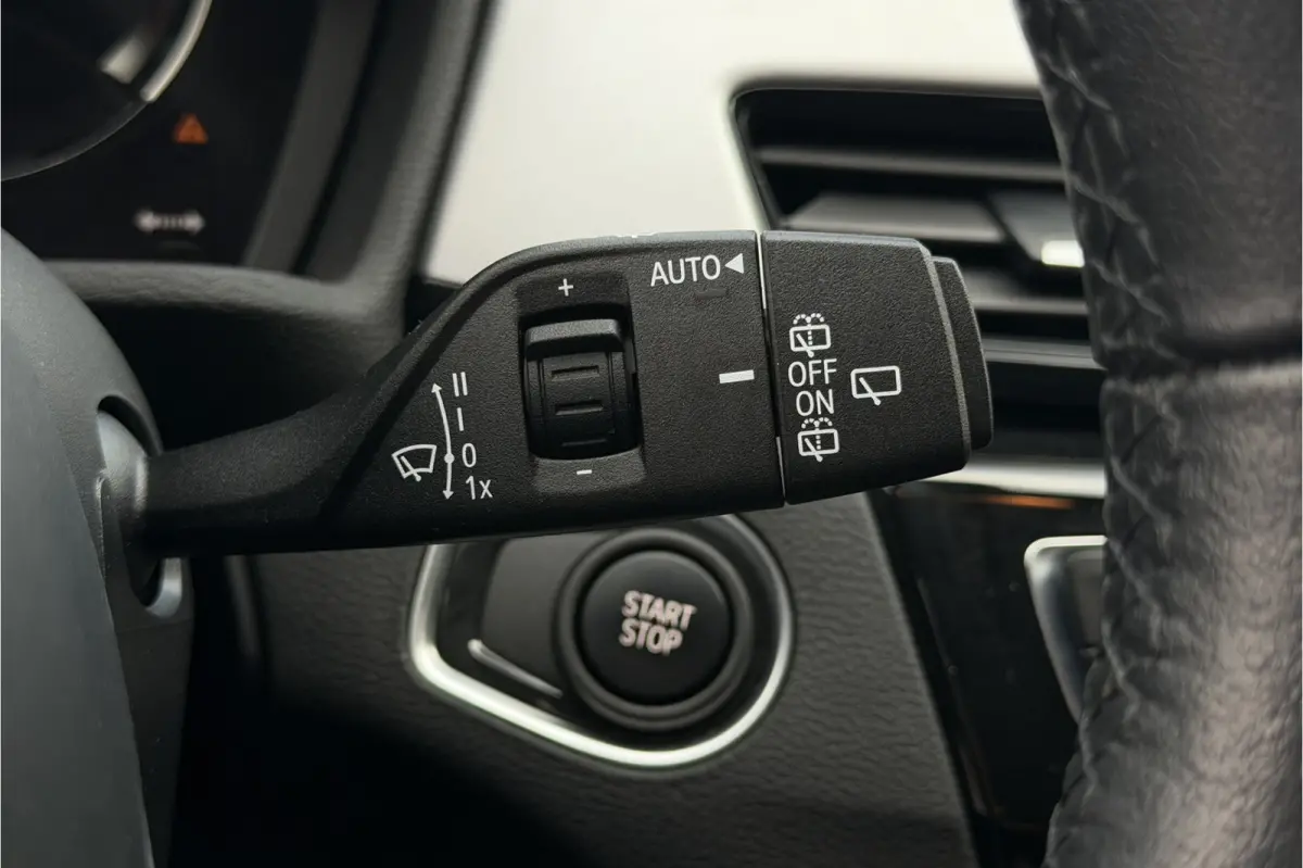 xDrive25e | Camera | Head-Up | Groot NAVI | Stoelverwarming | Elektrische Klep | 35X op voorraad