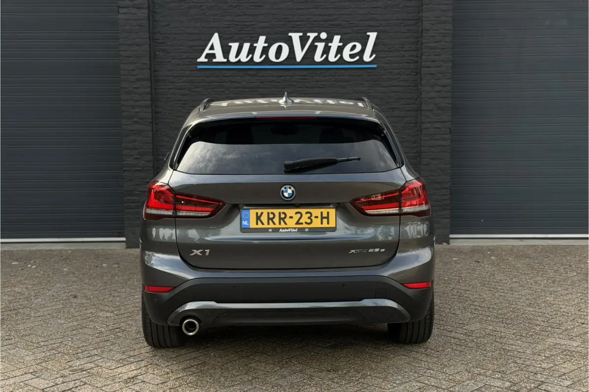 xDrive25e | Camera | Head-Up | Groot NAVI | Stoelverwarming | Elektrische Klep | 35X op voorraad