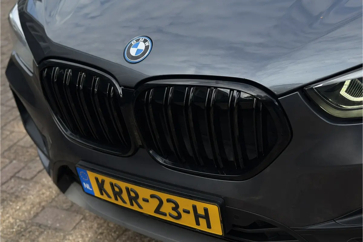 xDrive25e | Camera | Head-Up | Groot NAVI | Stoelverwarming | Elektrische Klep | 35X op voorraad