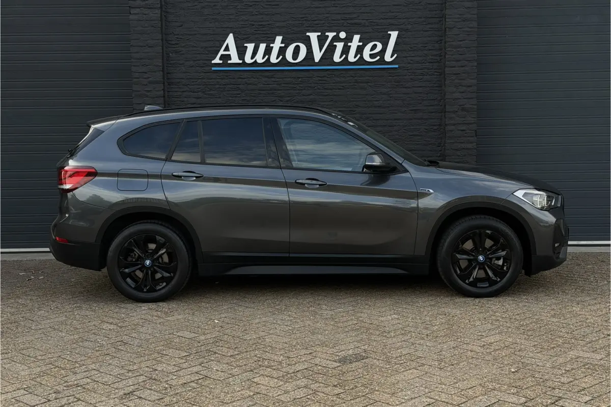 xDrive25e | Camera | Head-Up | Groot NAVI | Stoelverwarming | Elektrische Klep | 35X op voorraad