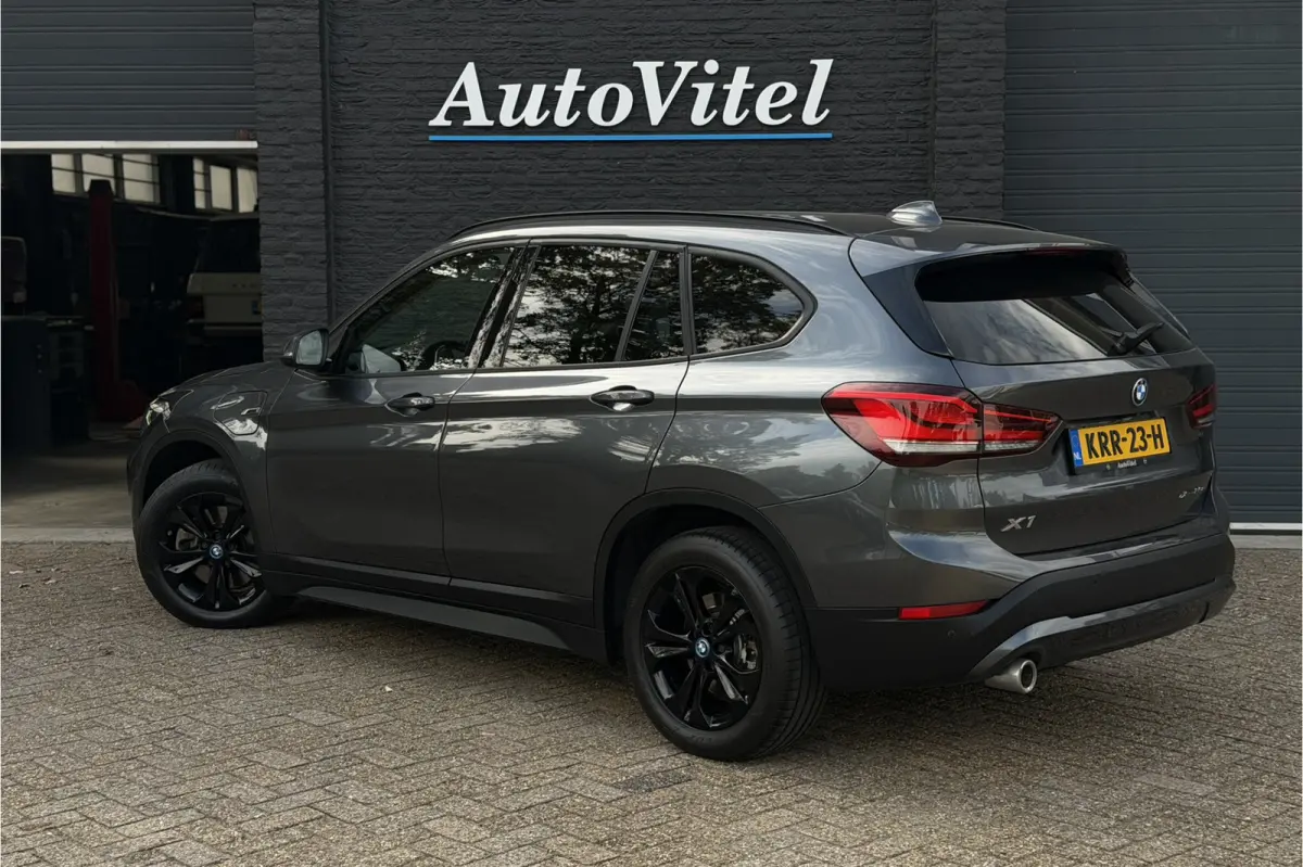 xDrive25e | Camera | Head-Up | Groot NAVI | Stoelverwarming | Elektrische Klep | 35X op voorraad
