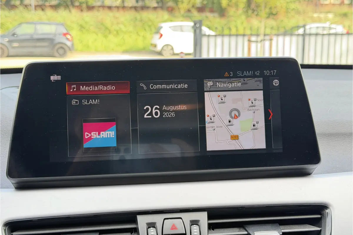 xDrive25e | Camera | Head-Up | Groot NAVI | Stoelverwarming | Elektrische Klep | 35X op voorraad