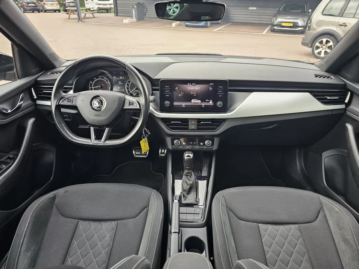 1.5 TSI ACT Sport Business | Automaat | Pano | Trekhaak | Black pack | Elek. achterklep | App-connect | Lane Assist | Sunset |