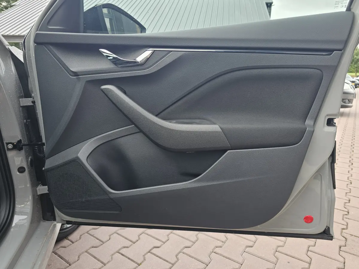 1.5 TSI ACT Sport Business | Automaat | Pano | Trekhaak | Black pack | Elek. achterklep | App-connect | Lane Assist | Sunset |
