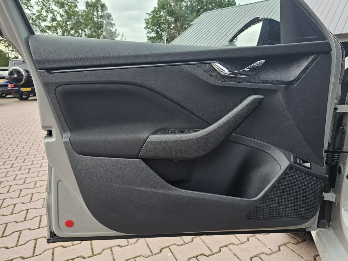 1.5 TSI ACT Sport Business | Automaat | Pano | Trekhaak | Black pack | Elek. achterklep | App-connect | Lane Assist | Sunset |