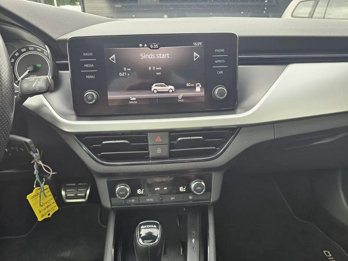 1.5 TSI ACT Sport Business | Automaat | Pano | Trekhaak | Black pack | Elek. achterklep | App-connect | Lane Assist | Sunset |
