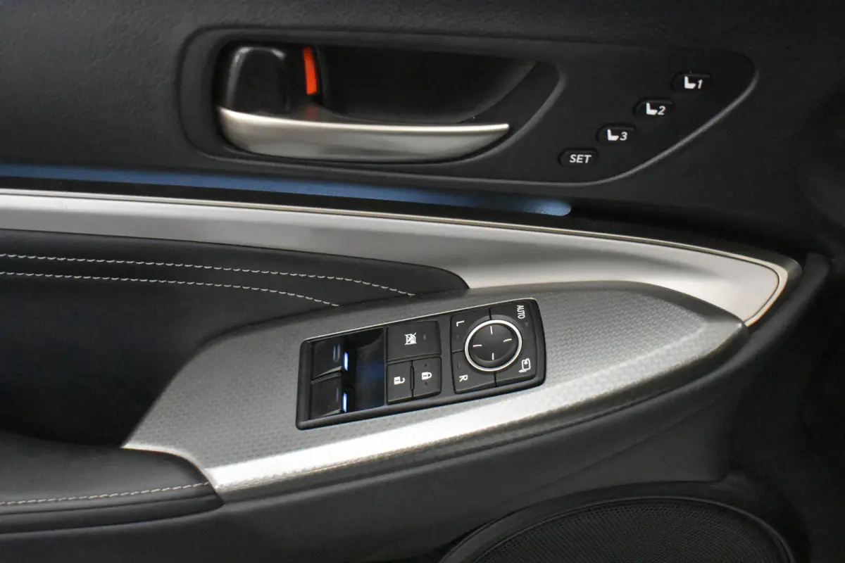 300h F SPORT 10 jaar Lexus garantie | Dodehoek | Keyless | Stoel vent.