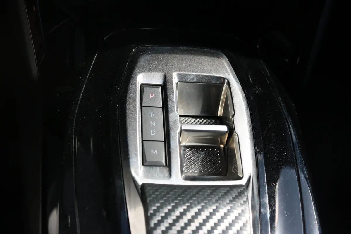 1.2 Hybrid 136 Allure | Navi | Keyless entry | Camera V+A | LMV | Ad. Cruise control | DAB |