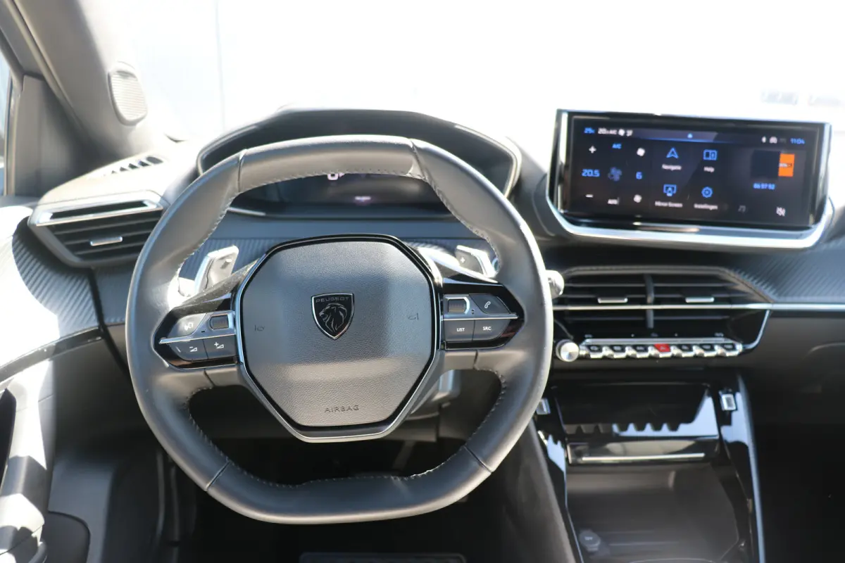 1.2 Hybrid 136 Allure | Navi | Keyless entry | Camera V+A | LMV | Ad. Cruise control | DAB |