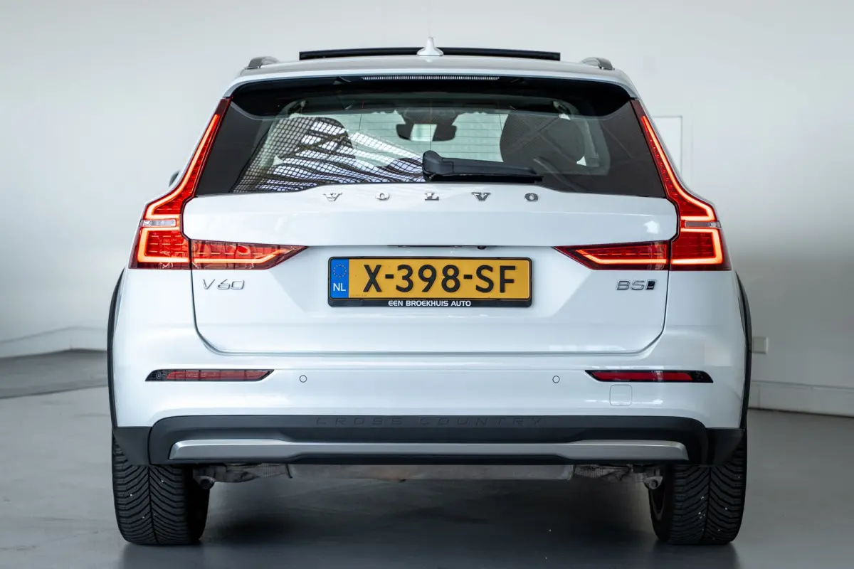 B5 Ultimate Pano-dak | Parkeerverw.| B&W | Trekh. | Nappa massage/ventilatie | 20"