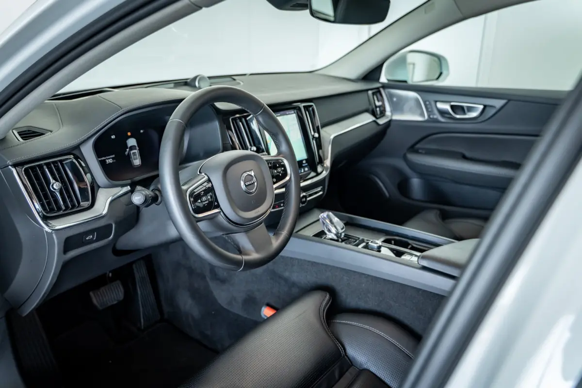 B5 Ultimate Pano-dak | Parkeerverw.| B&W | Trekh. | Nappa massage/ventilatie | 20"