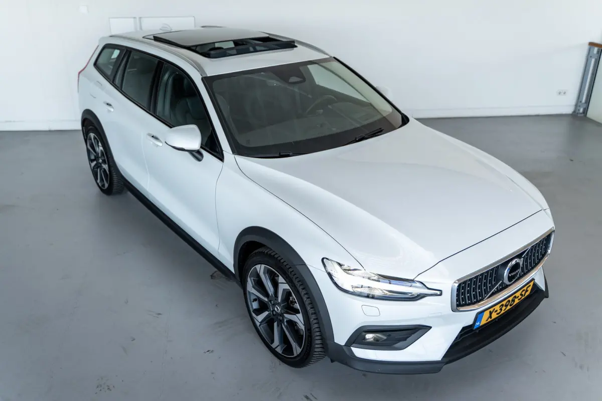 B5 Ultimate Pano-dak | Parkeerverw.| B&W | Trekh. | Nappa massage/ventilatie | 20"