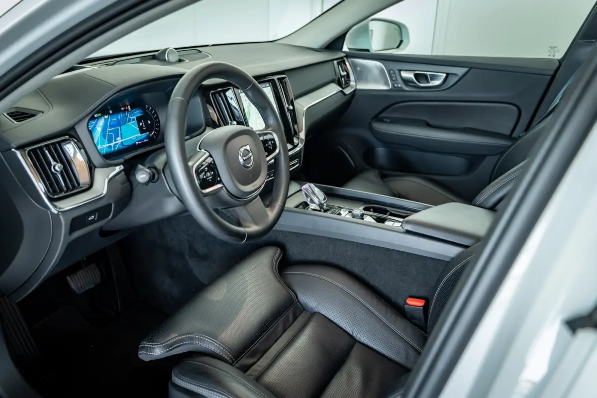 B5 Ultimate Pano-dak | Parkeerverw.| B&W | Trekh. | Nappa massage/ventilatie | 20"