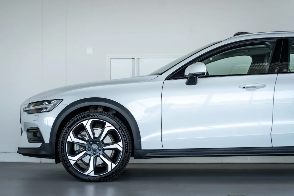 B5 Ultimate Pano-dak | Parkeerverw.| B&W | Trekh. | Nappa massage/ventilatie | 20"