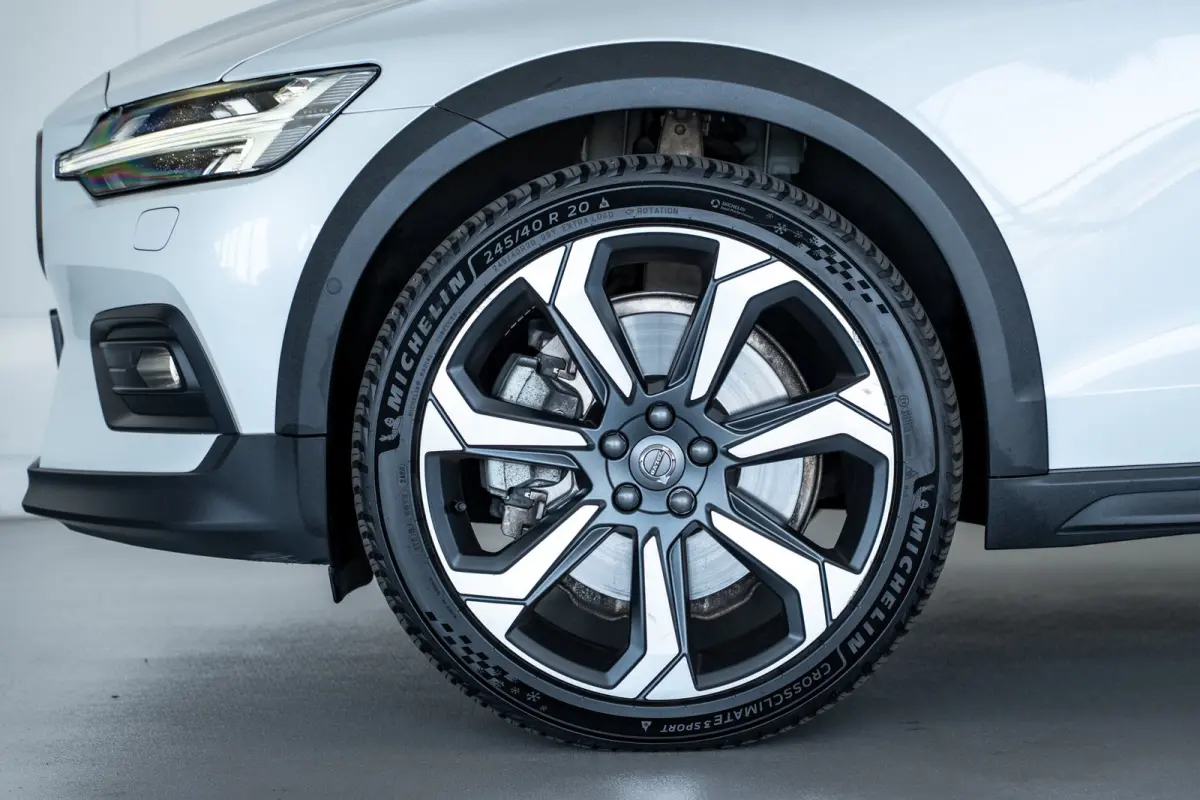 B5 Ultimate Pano-dak | Parkeerverw.| B&W | Trekh. | Nappa massage/ventilatie | 20"
