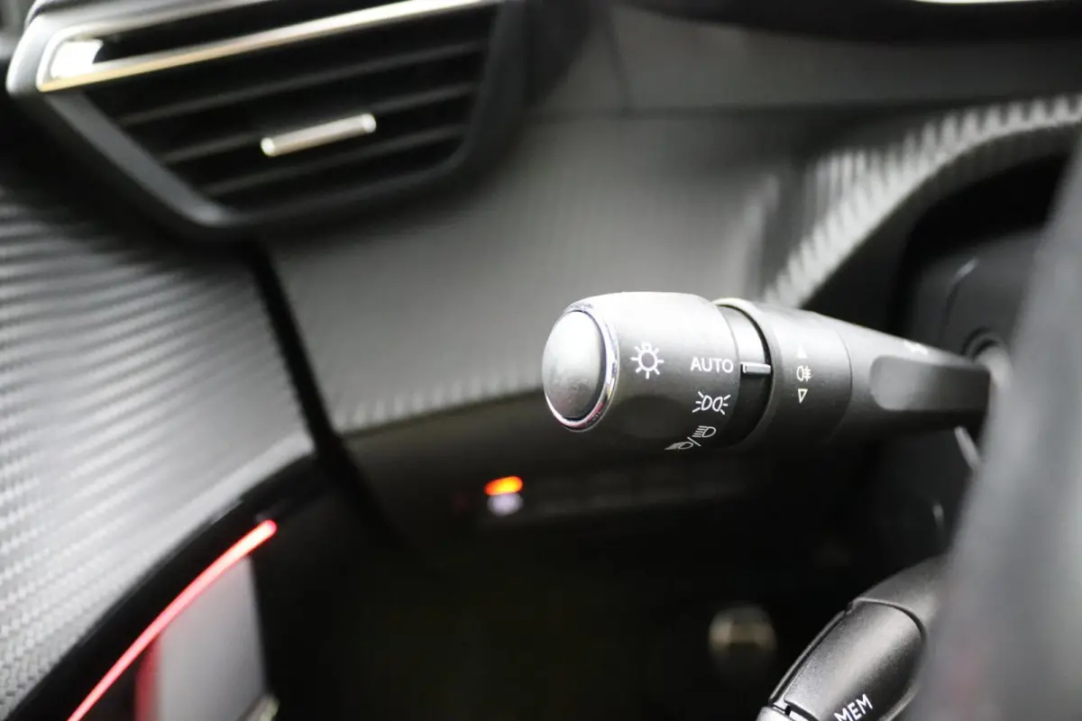 1.2 GT | Camera | Climate-control | 3D Cockpit |