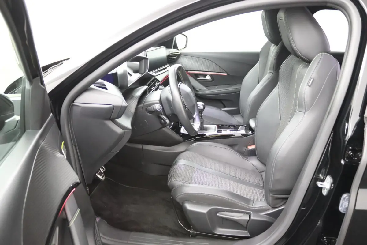 1.2 GT | Camera | Climate-control | 3D Cockpit |