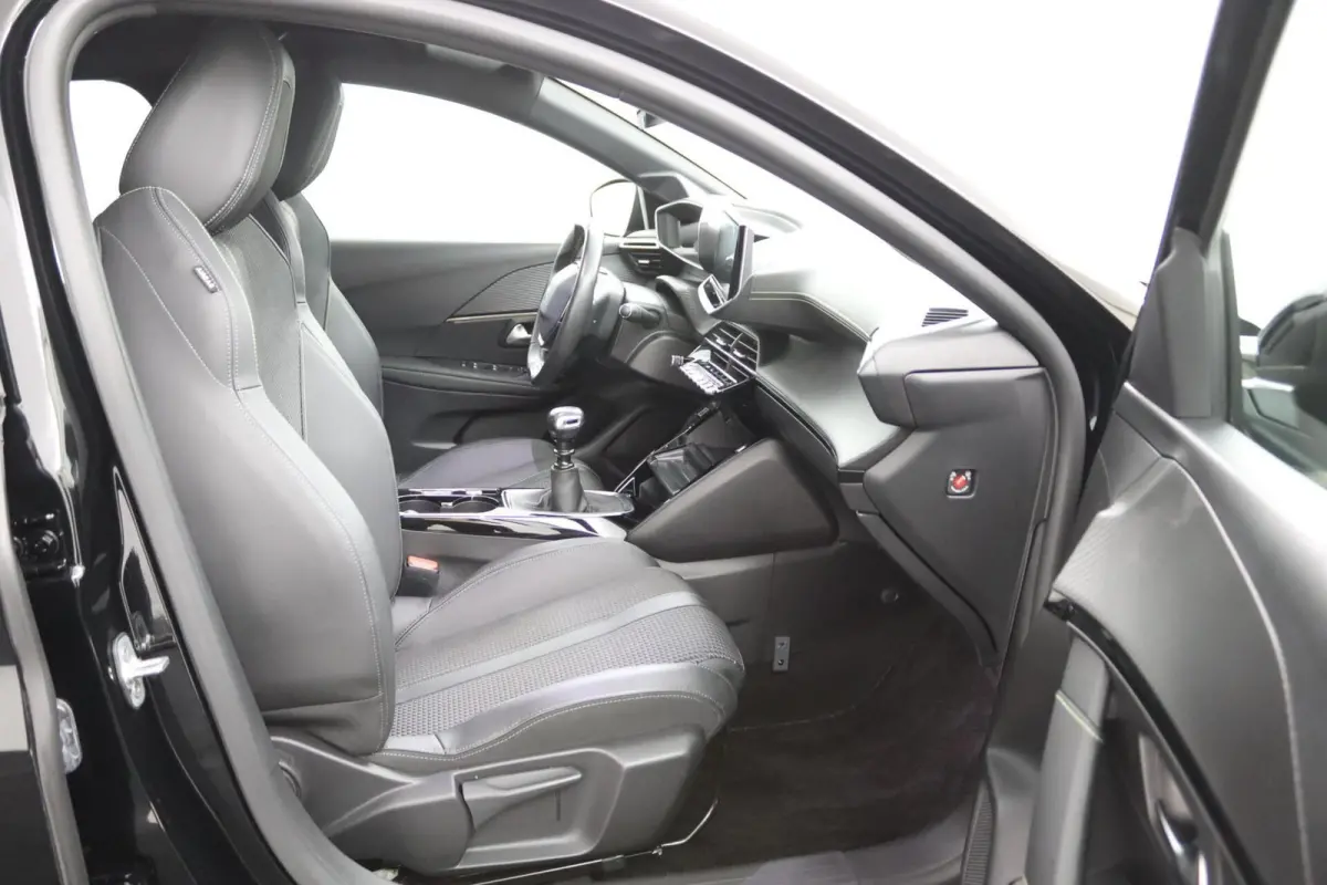1.2 GT | Camera | Climate-control | 3D Cockpit |