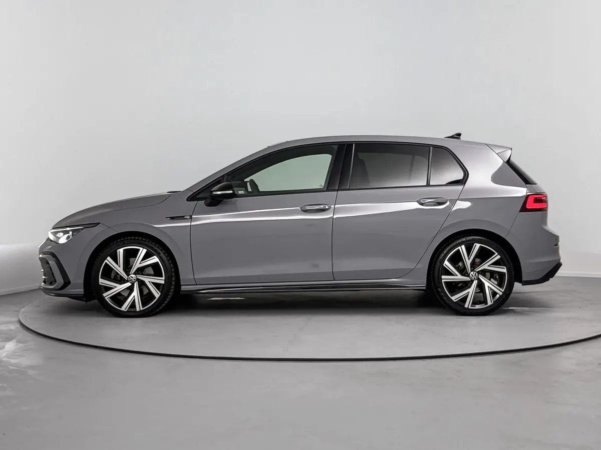 2.0 TSI R-Line Panoramisch Schuif Kanteldak | Stoelverwarming | Stuurwiel Verwarming | Climate Control | Apple Carplay | Android Auto | Bluetooth | Cruise Control Adaptief | Full-LED Koplamp