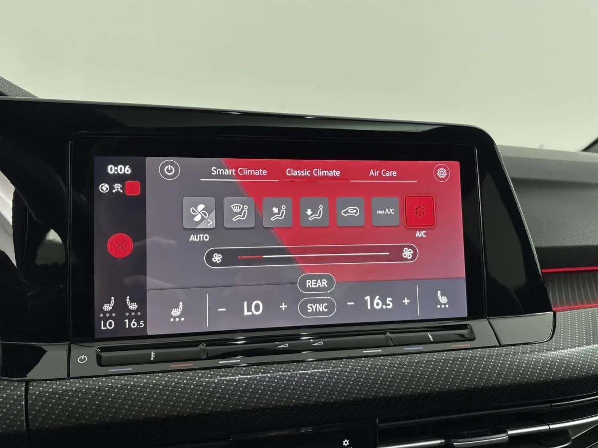 2.0 TSI R-Line Panoramisch Schuif Kanteldak | Stoelverwarming | Stuurwiel Verwarming | Climate Control | Apple Carplay | Android Auto | Bluetooth | Cruise Control Adaptief | Full-LED Koplamp