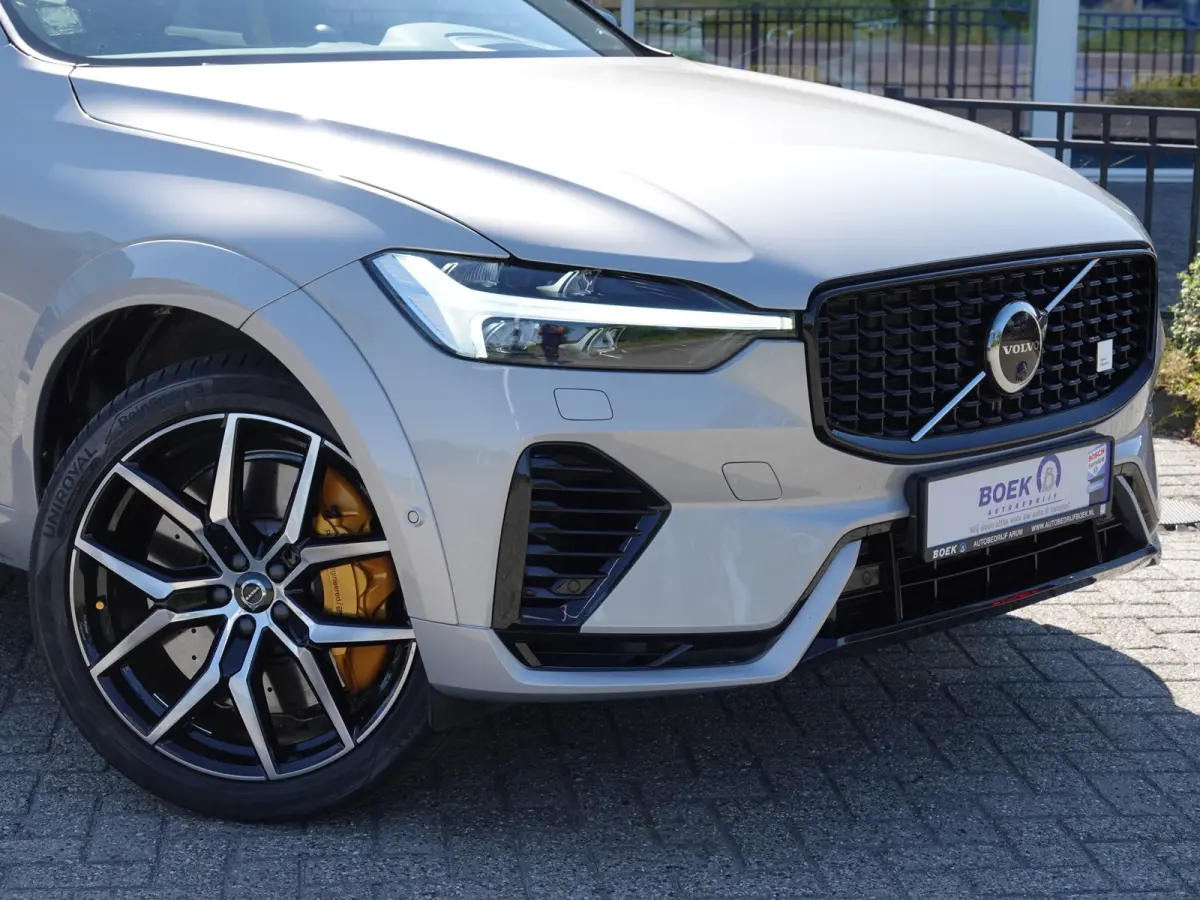 2.0 T8 PHEV AWD Polestar Engineered B&W | ÖHLINS | HUD | PANO | 360° | PILOT | BLIS