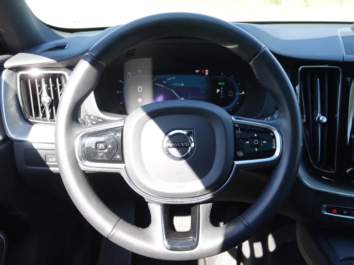 2.0 T8 PHEV AWD Polestar Engineered B&W | ÖHLINS | HUD | PANO | 360° | PILOT | BLIS