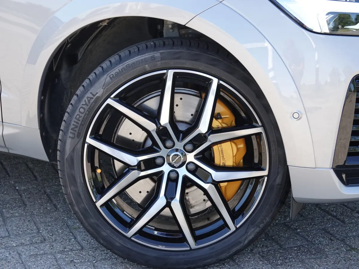2.0 T8 PHEV AWD Polestar Engineered B&W | ÖHLINS | HUD | PANO | 360° | PILOT | BLIS