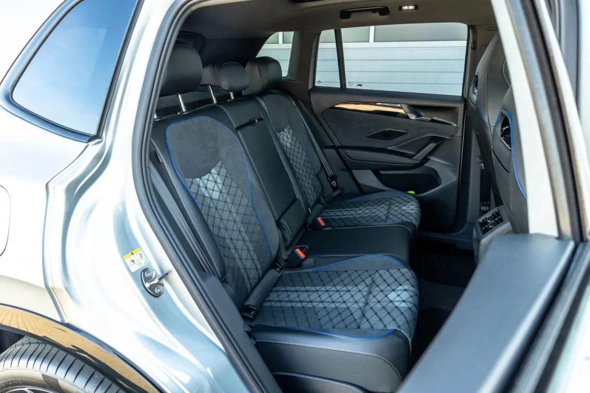 1.5 204pk eHybrid R-Line Edition | Assistentie Pakket Plus | Massage Functie