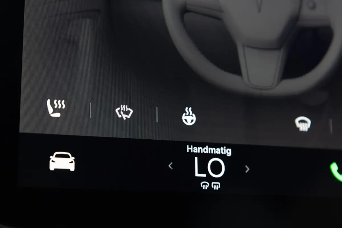 Long Range AWD 75 kWh *SOH 92.4%* PANORAMADAK | Wit LEDER | 20 Inch