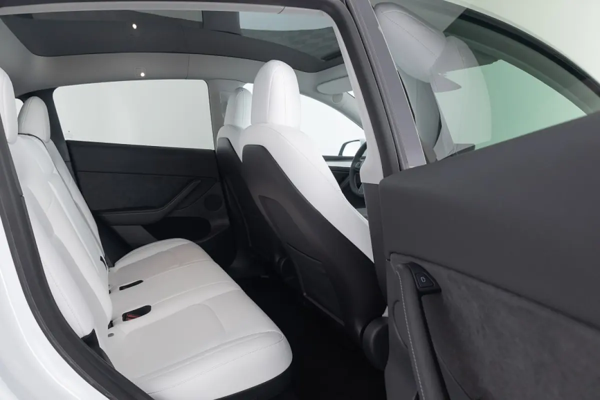 Long Range AWD 75 kWh *SOH 92.4%* PANORAMADAK | Wit LEDER | 20 Inch
