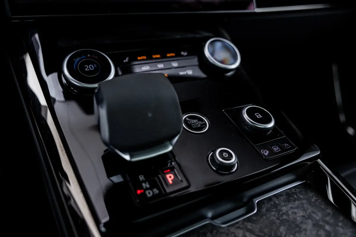 P510e First Edition | HUD | Pano | Massage |