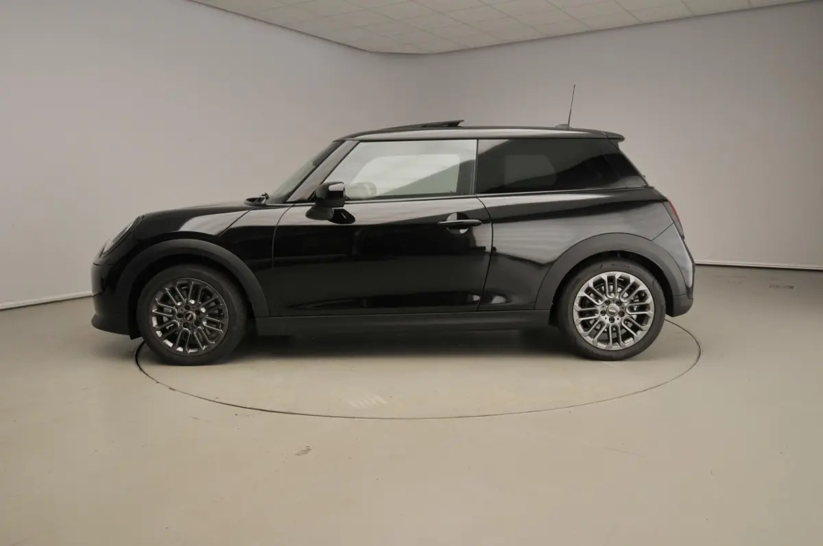 1.5 Cooper C Classic L Harman-Kardon | Head-Up | Stoelverwarming | Panoramadak | Comfort Access | Verwarmd Stuurwiel