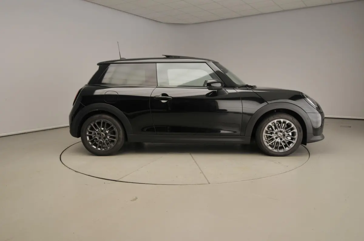 1.5 Cooper C Classic L Harman-Kardon | Head-Up | Stoelverwarming | Panoramadak | Comfort Access | Verwarmd Stuurwiel