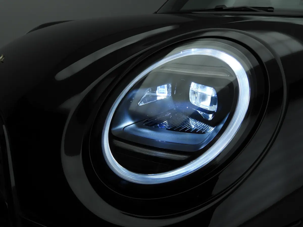 1.5 Cooper C Classic L Harman-Kardon | Head-Up | Stoelverwarming | Panoramadak | Comfort Access | Verwarmd Stuurwiel