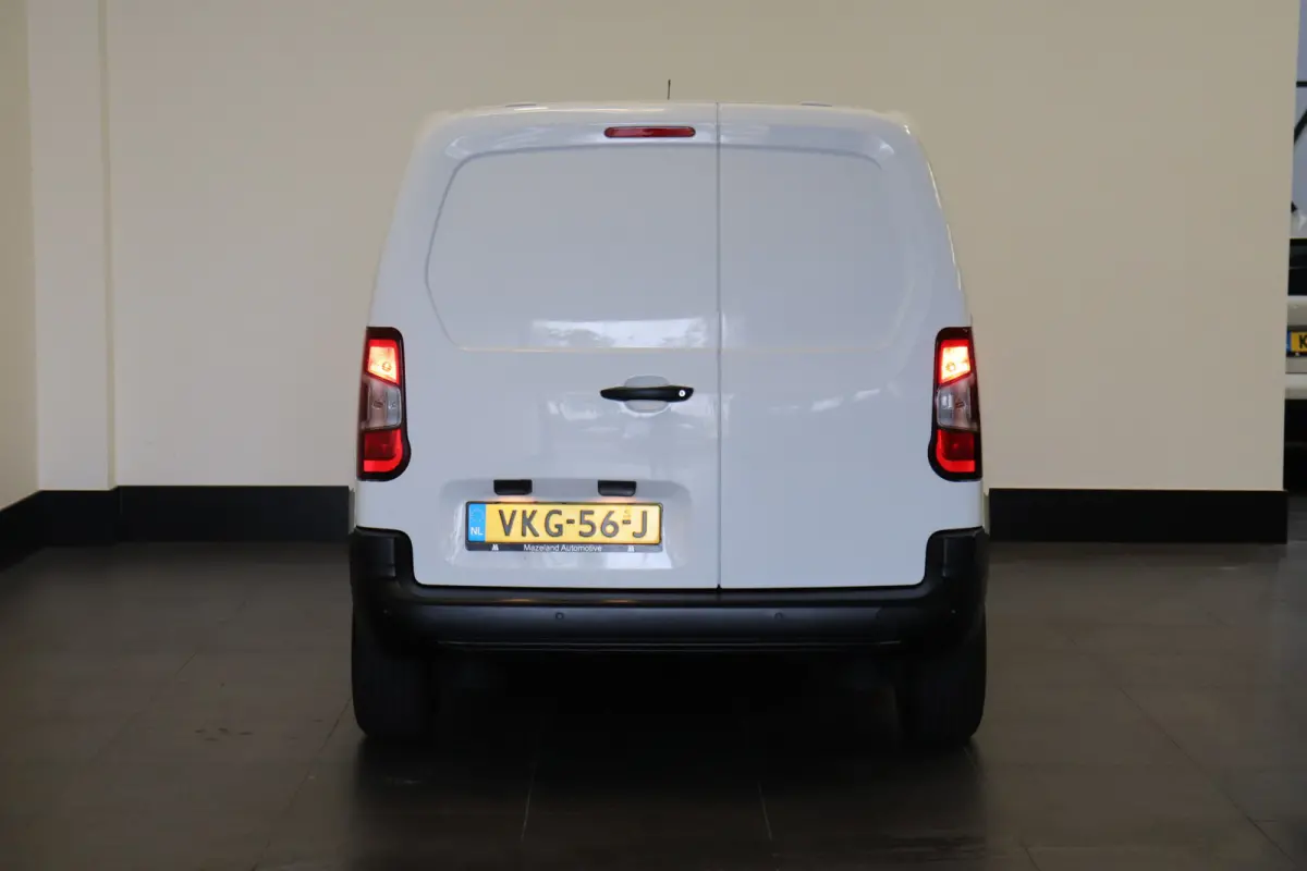 1.5 BlueHDI 130PK Automaat EURO 6 - Airco - Cruise - PDC - €11.900,- Excl.