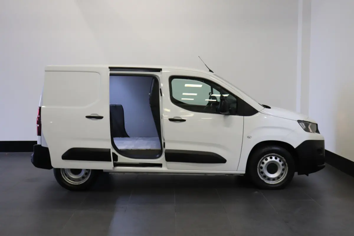 1.5 BlueHDI 130PK Automaat EURO 6 - Airco - Cruise - PDC - €11.900,- Excl.