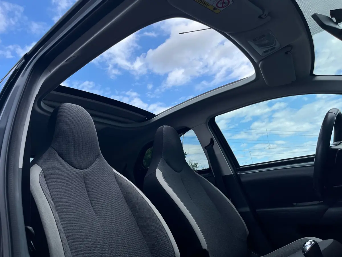 1.0 VVT-i x-joy cabrio NL.Auto/Automaat/Cabrio/Climatronic/Camera/Carplay/Led/1Ste Eigenaar/Dealer onderhouden