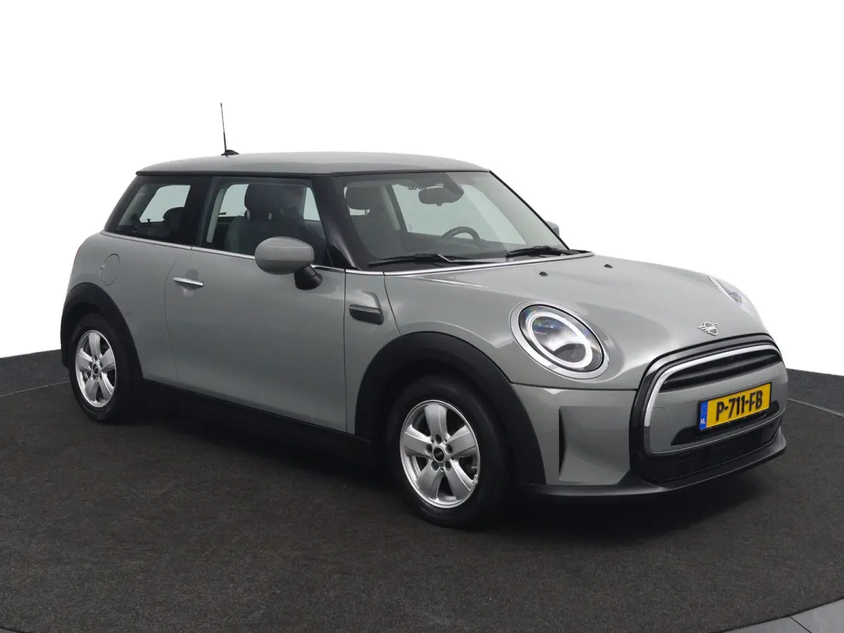 One 1.5 Business Edition | Navigatie | Sportstoelen | 1e Eigenaar | 47.721 km |
