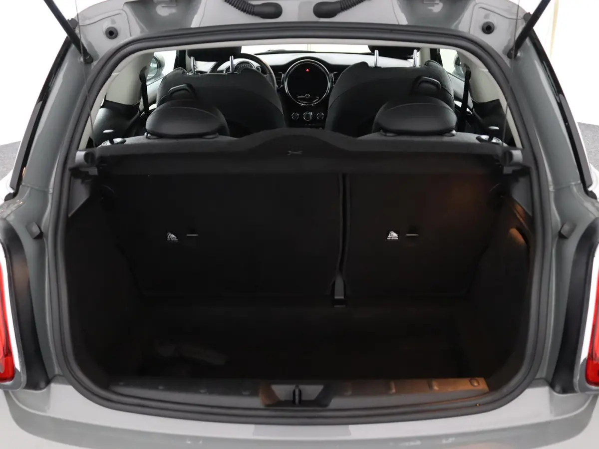 One 1.5 Business Edition | Navigatie | Sportstoelen | 1e Eigenaar | 47.721 km |
