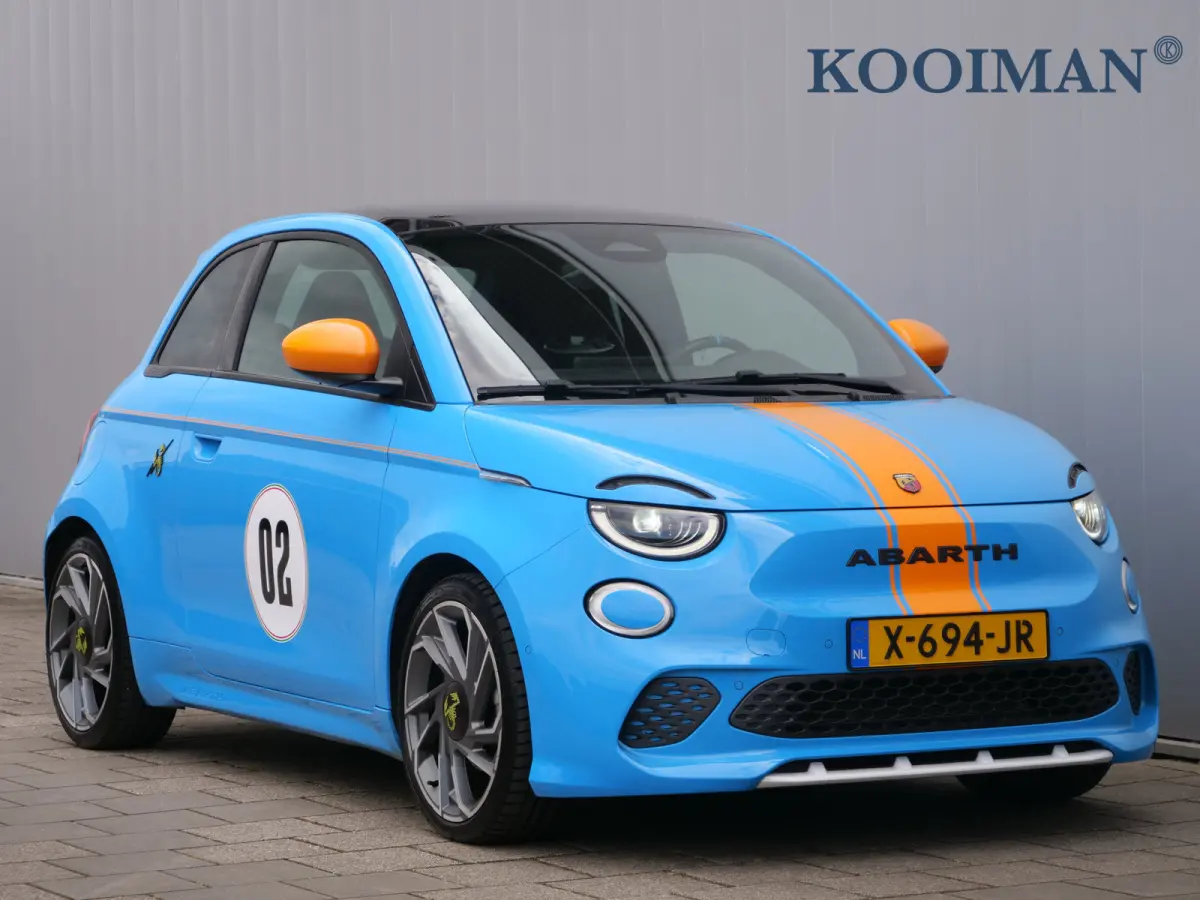 Abarth Turismo 42 kWh 155Pk Automaat Navigatie / LED / Panoramadak / Camera / SOH 95%