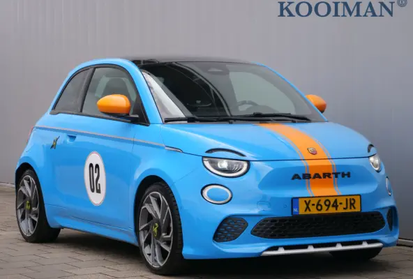 Abarth Turismo 42 kWh 155Pk Automaat Navigatie / LED / Panoramadak / Camera / SOH 95%